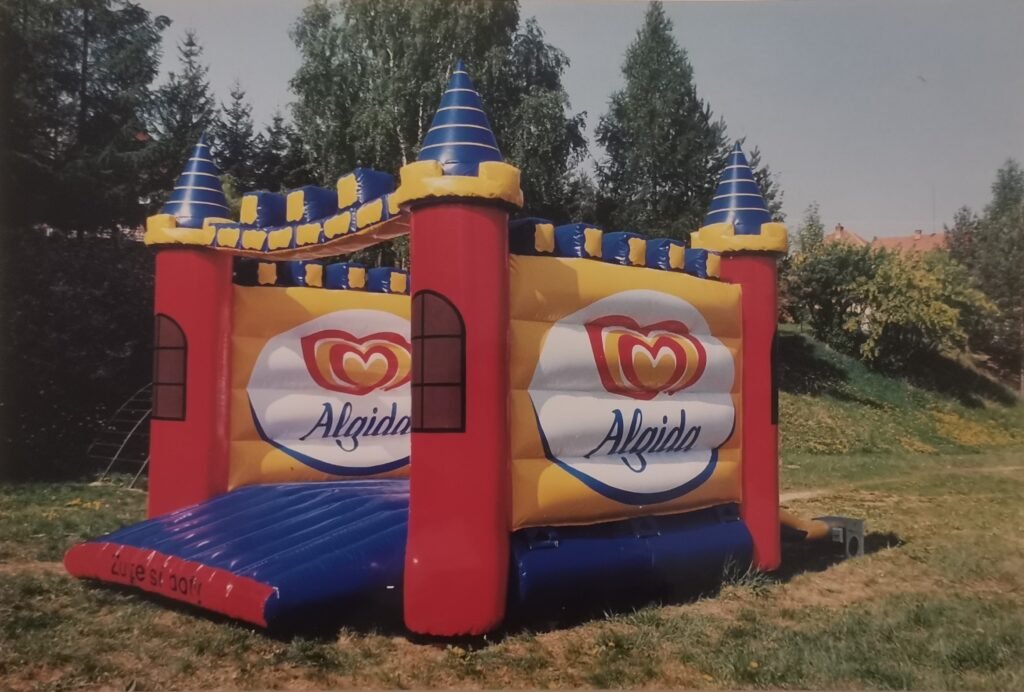 Kubíček Visionair | Algida bouncing castle
